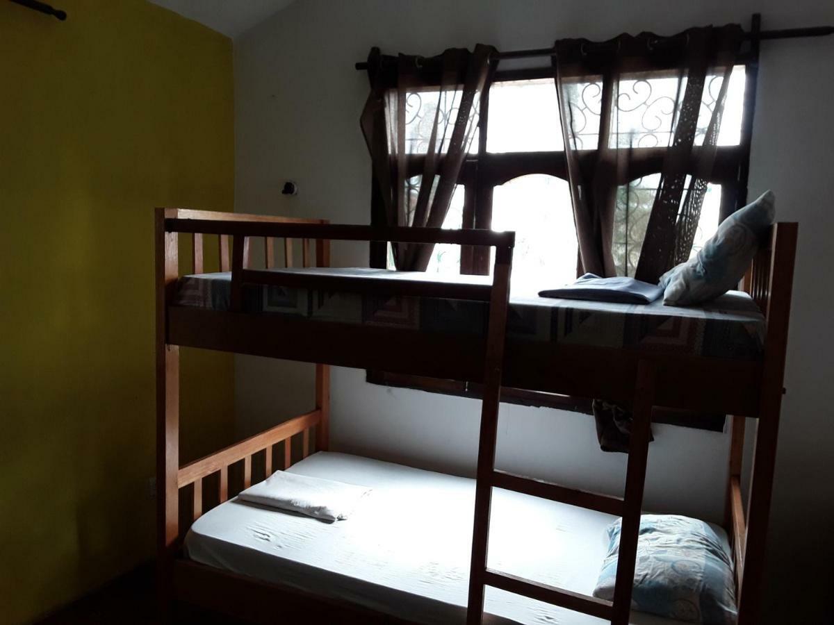 Akogo House - Bnb , Hostel, Backpackers & Volunteer Center Момбаса Экстерьер фото