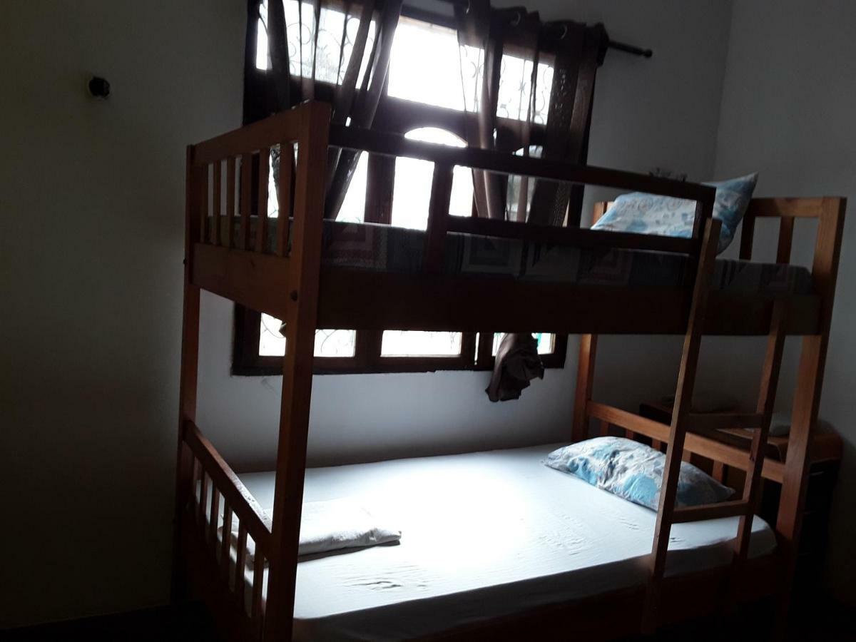 Akogo House - Bnb , Hostel, Backpackers & Volunteer Center Момбаса Экстерьер фото